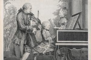 Vater Leopold Mozart an der Geige, Wolfgang Amadeus am Klavier und Schweser Maria Anna als Sängerin (Stich von Jean Baptiste Delafosse nach Louis Carrogis)