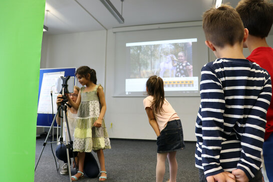 Wie die Bilder laufen lernen – Filmbildung im städtischen Kindergarten Remshartgässchen einmal anders