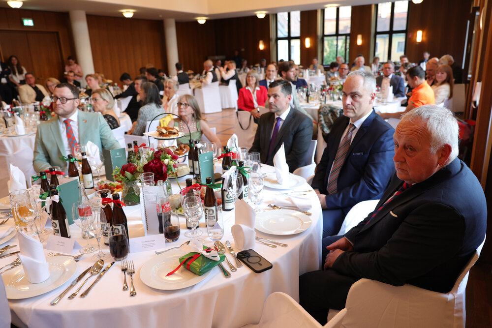 Festakt anlässlich der Jubiläen mit Inverness und Liberec im Augustanasaal. Foto: Michael Hochgemuth/Stadt Augsburg.