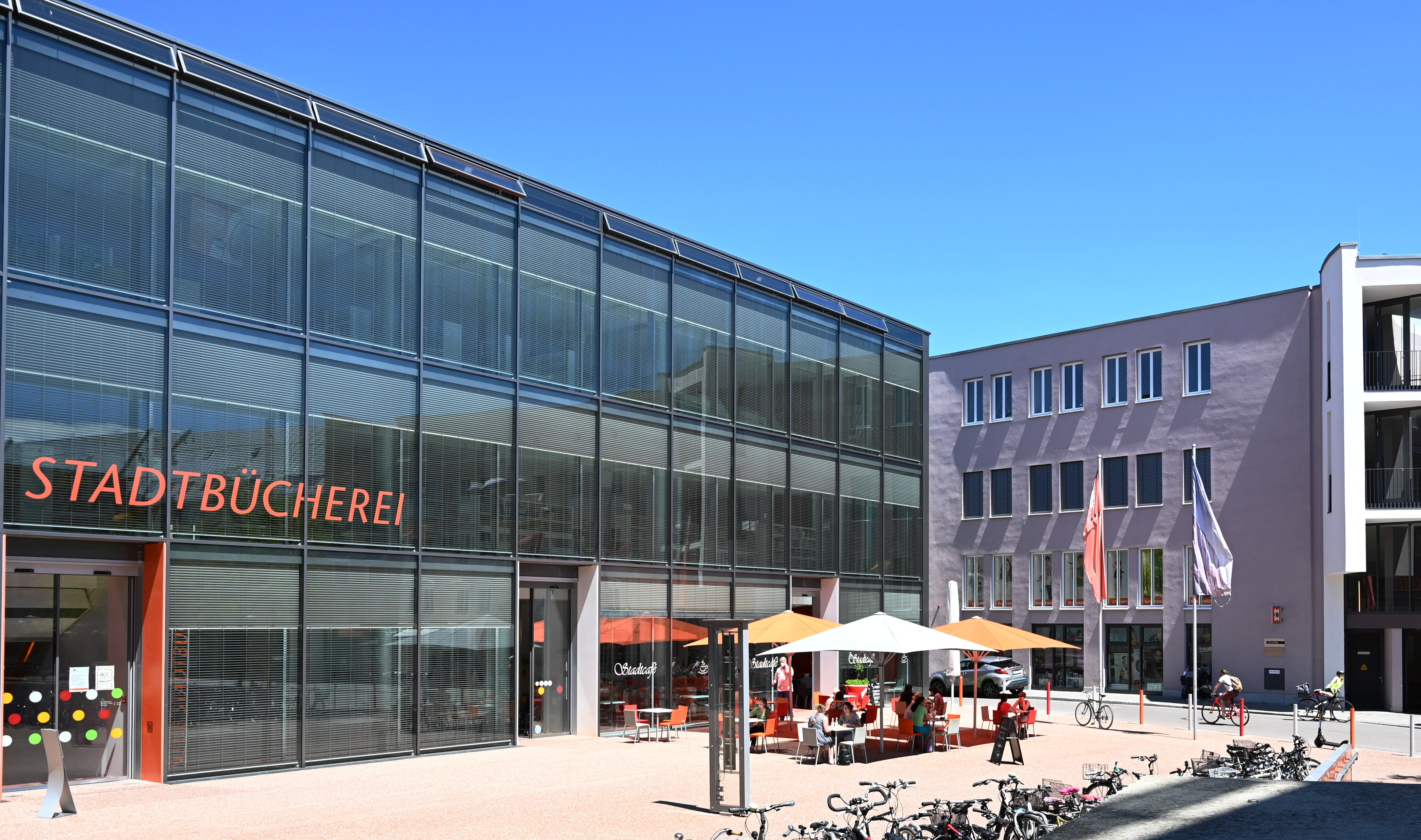 Außenansicht der Stadtbücherei