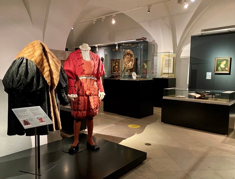 Countdown zum Ende der Ausstellung „Dressed for success“ am Wochenende ...