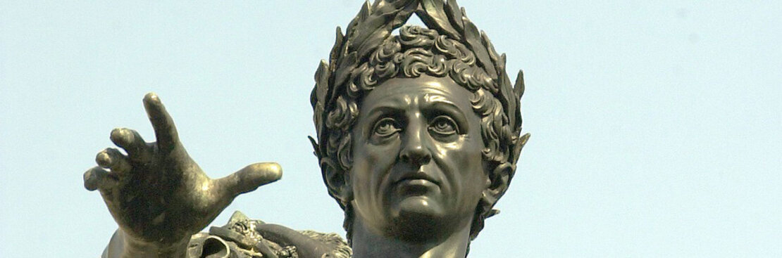 Der Augustusbrunnen wurde zu Ehren des römischen Stadtgründers von Hubert Gerhard von 1588 bis 1594 zur 1600-Jahr-Feier der Stadt geschaffen. Quelle: S. Kerpf/Stadt Augsburg Der Augustusbrunnen wurde zu Ehren des römischen Stadtgründers von Hubert Gerhard von 1588 bis 1594 zur 1600-Jahr-Feier der Stadt geschaffen. Quelle: S. Kerpf/Stadt Augsburg