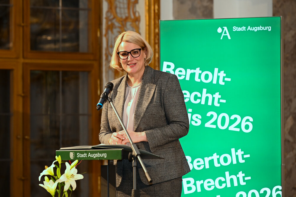 Oberbürgermeisterin Eva Weber spricht