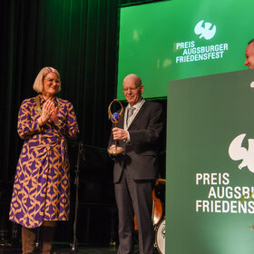 Verleihung des Augsburger Friedenspreises 2025 an Dr. Josef Schuster, Vorsitzender des Zentralrats der Juden in Deutschland. 