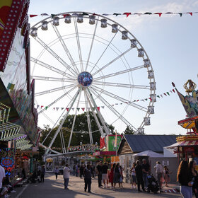 Ein Höhepunkt auf dem Herbstplärrer: das Riesenrad