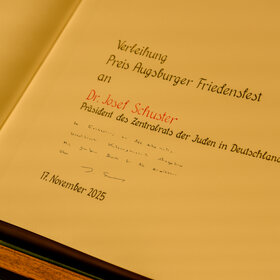 Verleihung des Augsburger Friedenspreises 2025 an Dr. Josef Schuster, Vorsitzender des Zentralrats der Juden in Deutschland. 