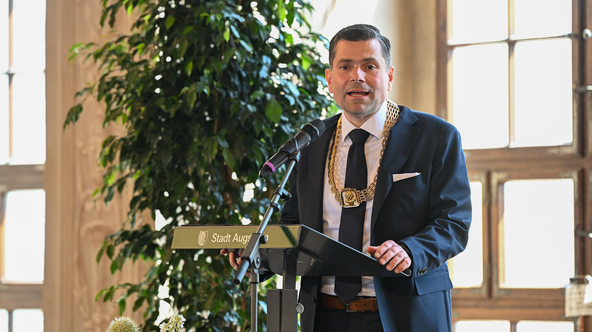 Oberbürgermeister: Dr. Florian Freund bei seiner ersten Rede als Stadtoberhaupt im Goldenen Saal. 