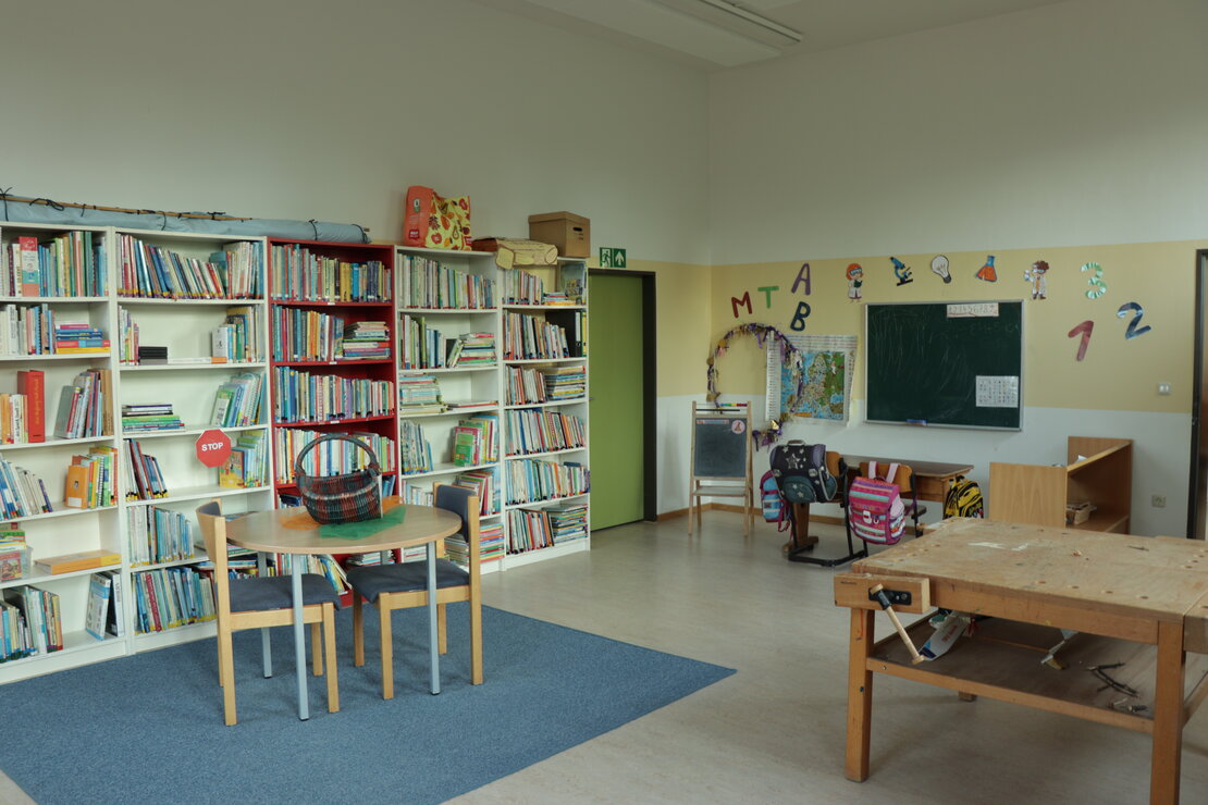 Bücherei und Werkstatt