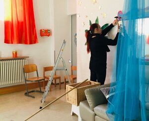 Von Geburtstagsbriefen bis zum Märchenzimmer: Hort an der Elias-Holl-Grundschule hält Kontakt zu Kindern und gestaltet neue Räume