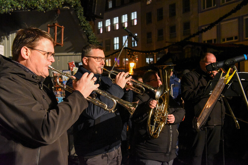 Die Turmbläser spielen zur Eröffnung