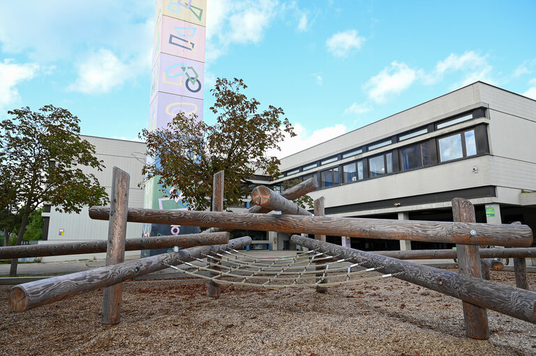 Friedrich-Ebert-Grundschule: neue Spielgeräte