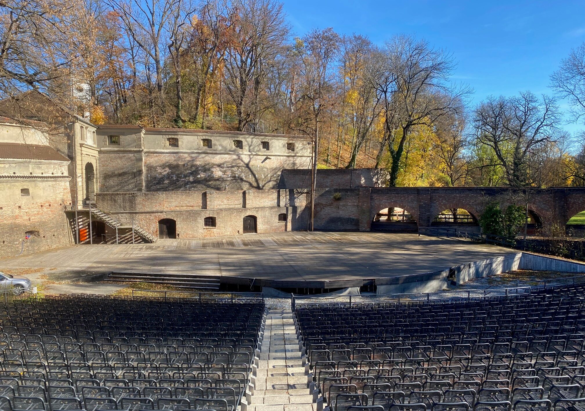 Die leere Freilichtbühne