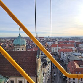 Blick über Augsburg vom Gerüst aus, die Sonne scheint
