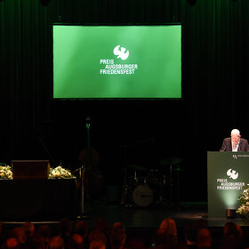 Verleihung des Augsburger Friedenspreises 2025 an Dr. Josef Schuster, Vorsitzender des Zentralrats der Juden in Deutschland. 