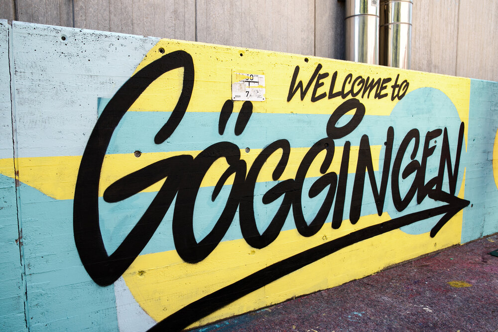 Welcome  to Göggingen auf eine Wand gesprüht