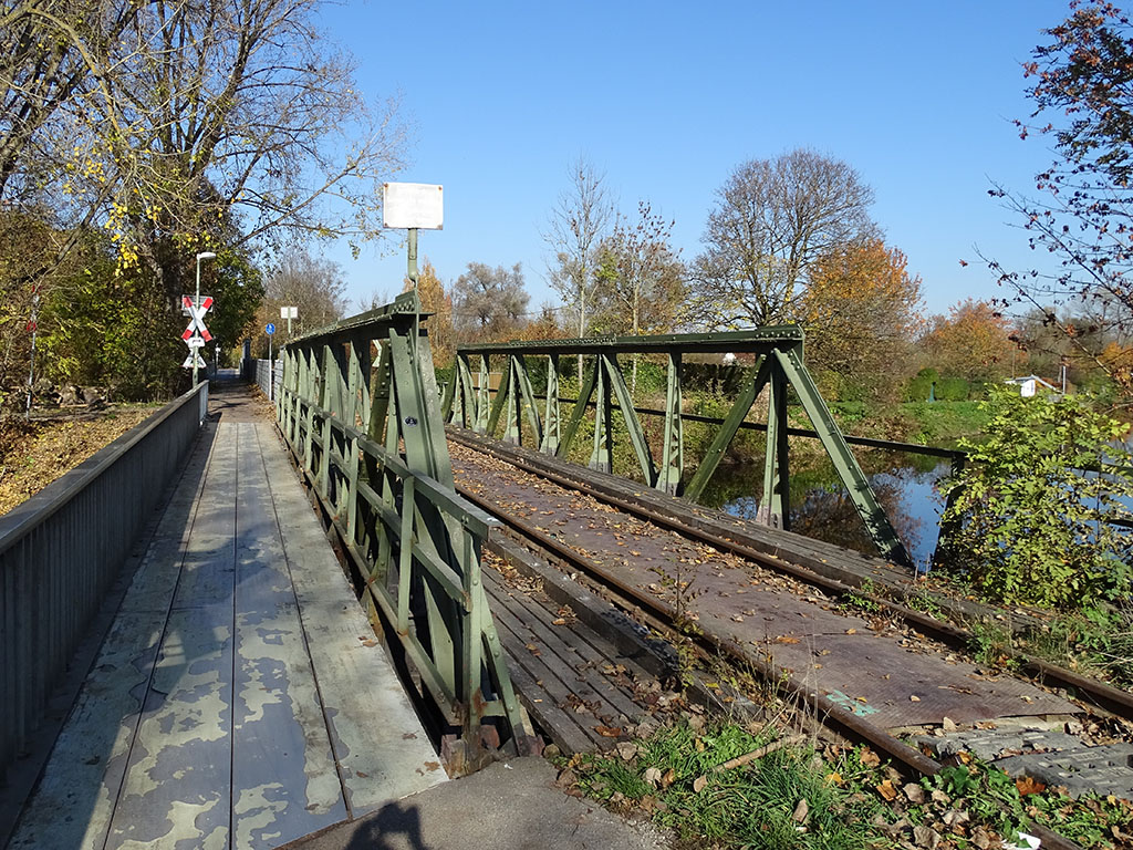 Erneuerungsbedürftige Localbahnbrücke