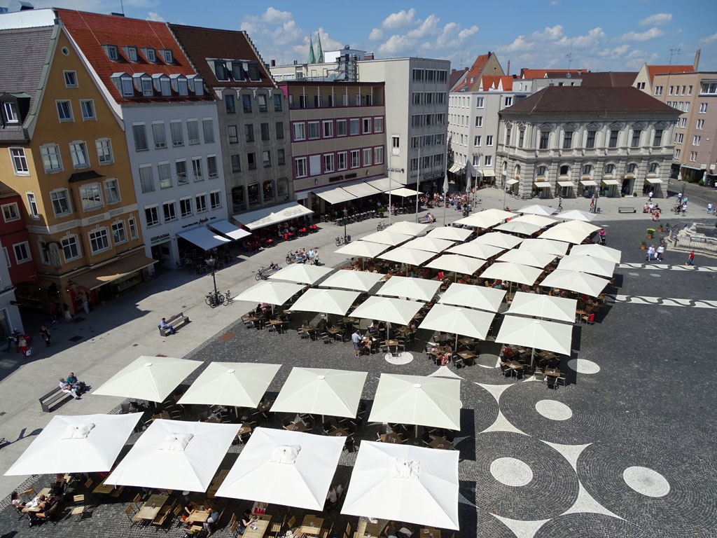 Bewirtete Flächen auf dem Rathausplatz.