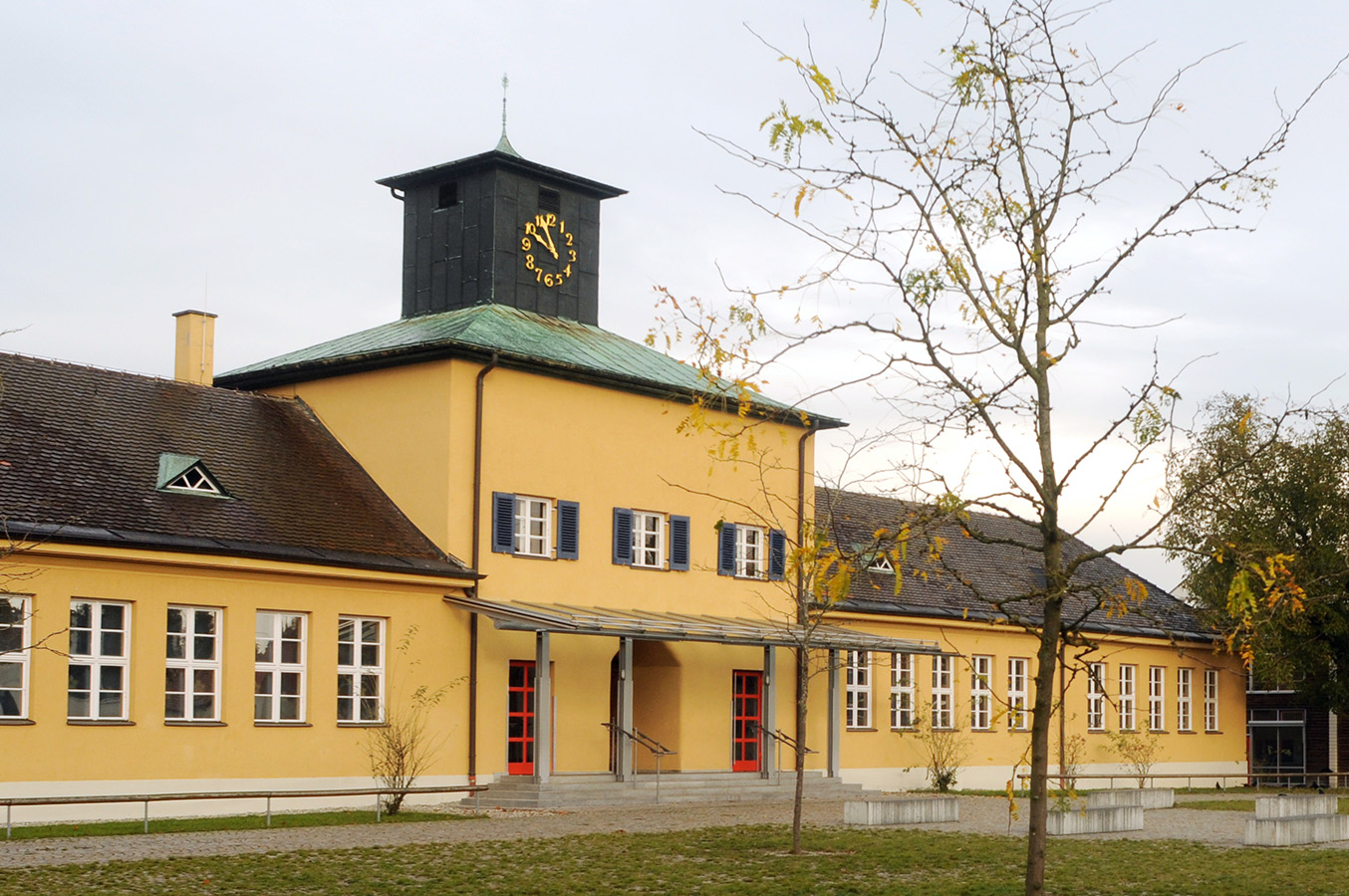 Firnhaberau-Schule. Foto: Ruth Plössel/Stadt Augsburg