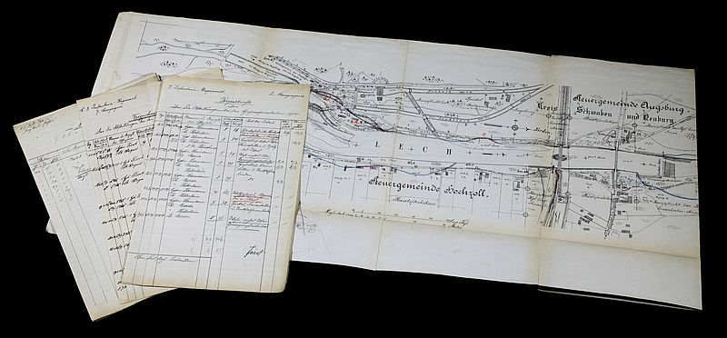 Einsatzpläne von bayerischen Militärregimentern bei der Augsburger Hochwasserkatastrophe am Hochablass; 26. August – 28. September 1910; gebundener Akt, Papier, 33,5 cm h x 22,5 cm b x 10 cm t, hier: Listen als Beilage: 33 cm h x 21 cm b; Stadtarchiv Augsburg, HAV, Aktengebiet 3 (Bauwesen) – Bestand 45, Nr. 702.