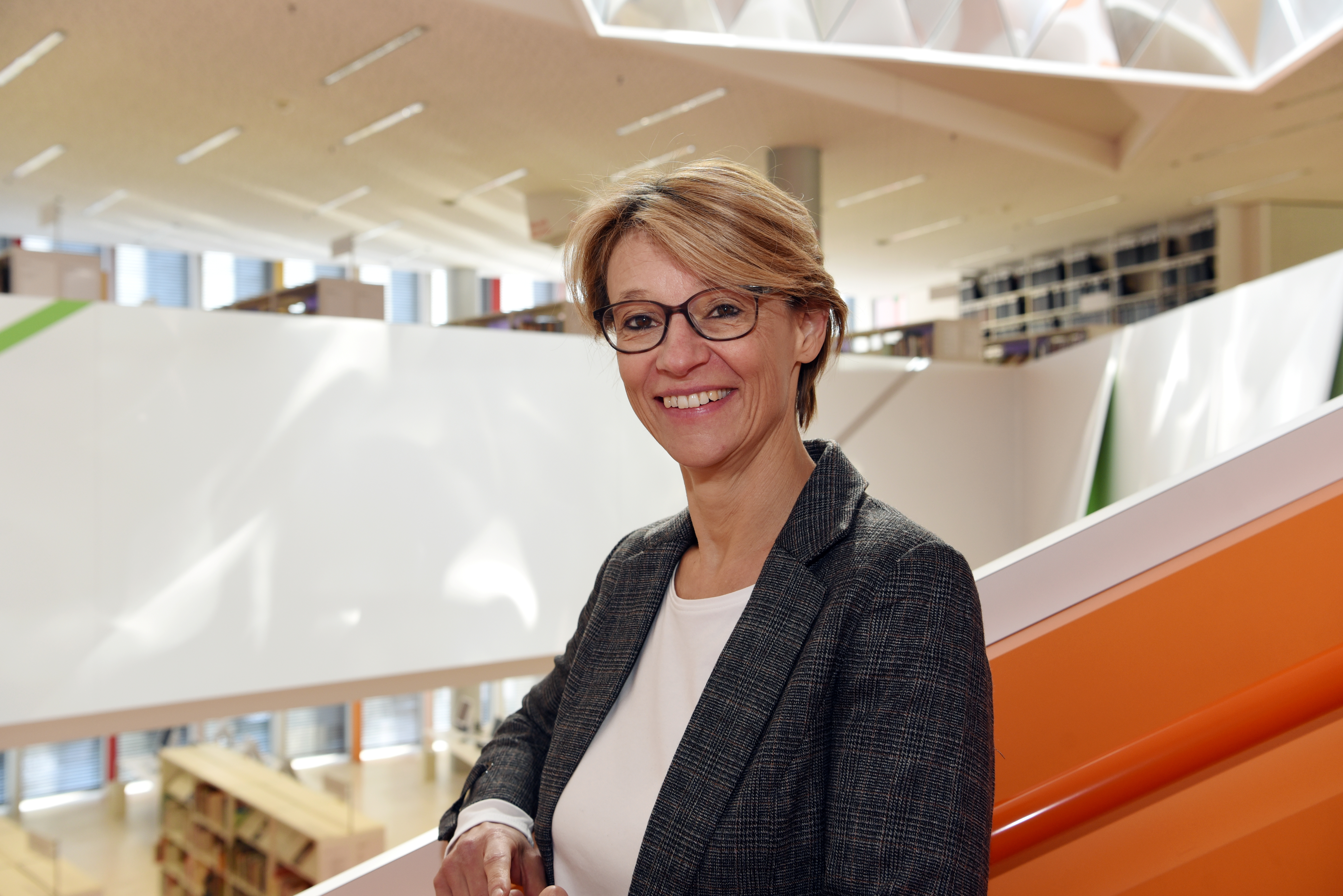 Tanja Erdmenger, Leiterin der Stadtbücherei Augsburg. Foto: Ruth Plössel/Stadt Augsburg