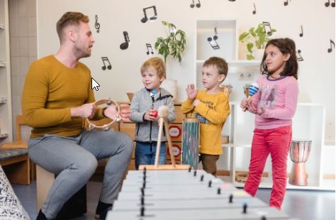 Schnuppern in unseren Kitas Schnuppern in unseren Kitas